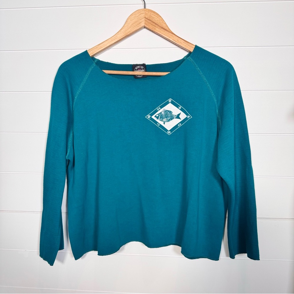 Forecast Green Relaxed Long Sleeve Crop Top Sweatshirt Medium Made in USA Fish